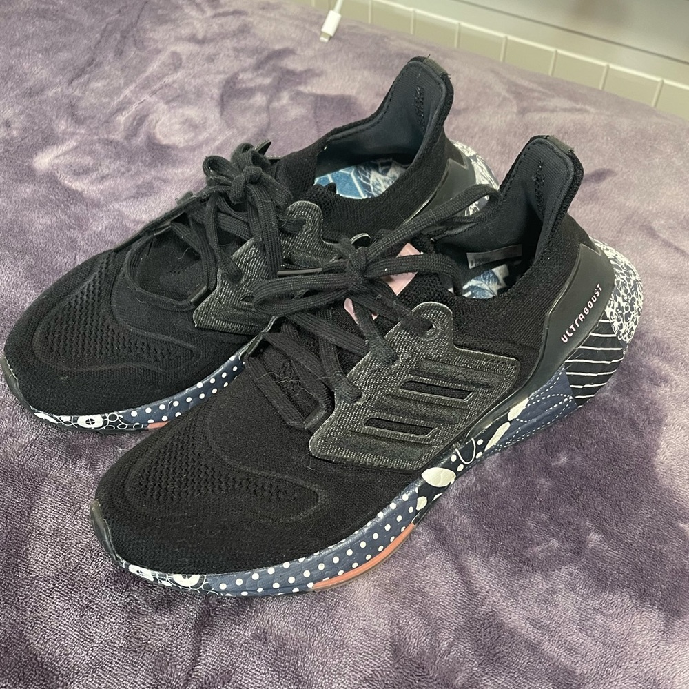 Black Adidas Ultraboost